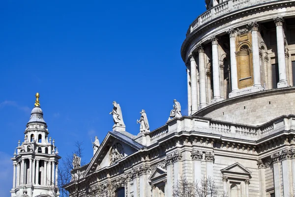 St. Paul 's Cathedral i London – stockfoto
