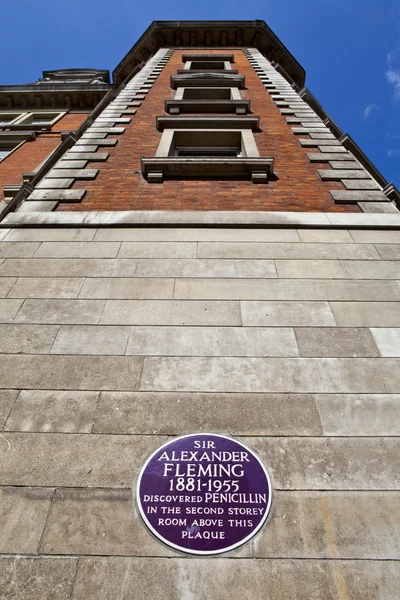 Sir Alexander Fleming plack på St. Mary's Hospital i London — Stockfoto