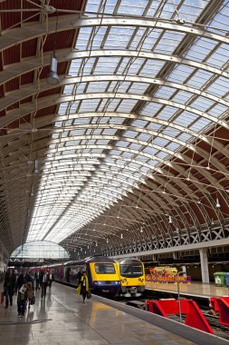 Londra'nın Paddington İstasyonu
