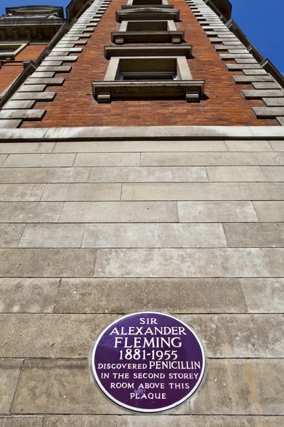 Sir Alexander Fleming Plaque at St. Mary's Hospital in London — Stock Photo, Image