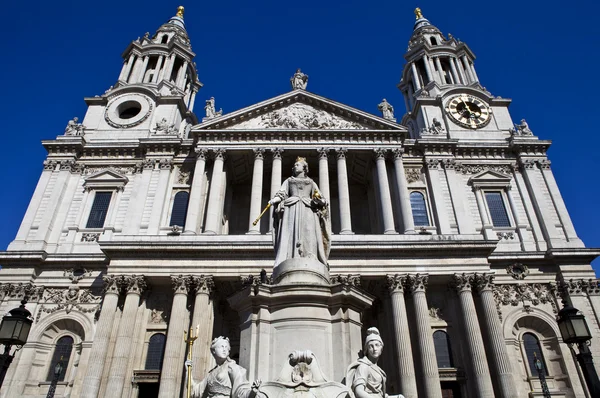 런던에 있는 성 바오로 대성당 — 스톡 사진