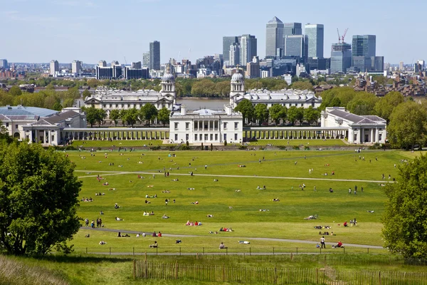 View of Docklands and Royal Naval College in London. — Stock Photo, Image