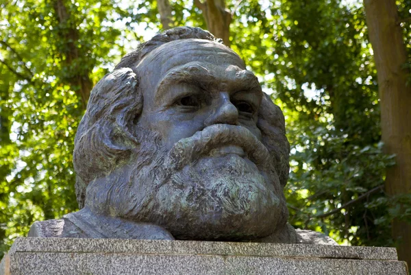 Karl Marx'ın büstü highgate mezarlığı — Stok fotoğraf