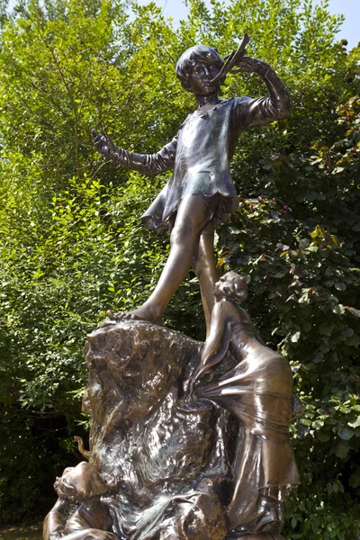 Peter Pan Statue in London — Stock Photo, Image