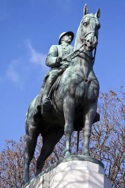Estátua do Rei Alberto I em Paris — Fotografia de Stock
