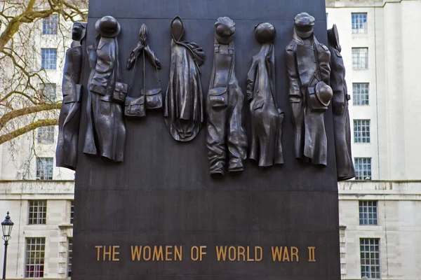 Monumento a la mujer de la Segunda Guerra Mundial — Foto de Stock