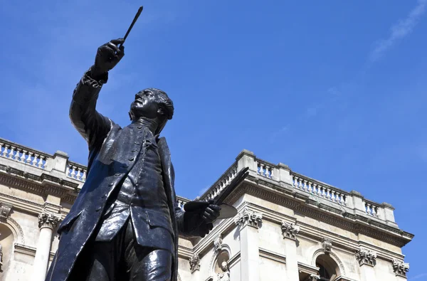 Joshua reynolds statua w burlington house — Zdjęcie stockowe