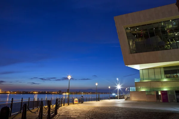 View of the Pier Head in Liverpool at Dusk — Stock Photo, Image