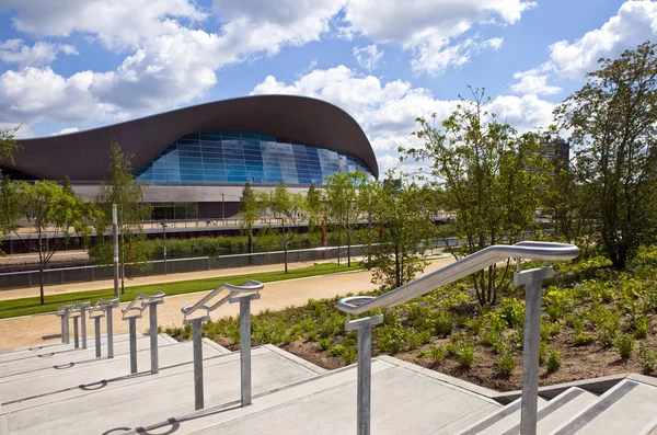 El Centro Acuático en el Parque Olímpico Reina Isabel de Londo —  Fotos de Stock