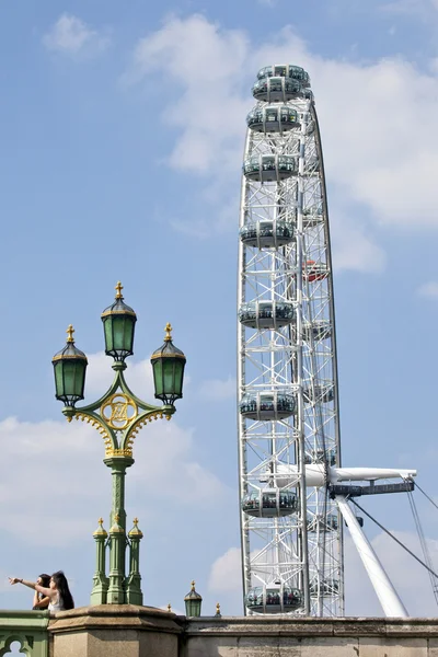 De london eye en westminster bridge — Stockfoto