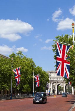 Bahriye arch Londra