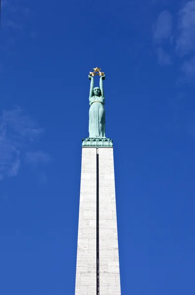 Het Vrijheidsmonument in riga — Stockfoto