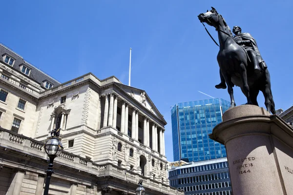 Dük wellington heykel ve Londra İngiltere Bankası — Stok fotoğraf