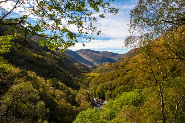 Uma Vista Desfiladeiro Nevis Nas Belas Terras Altas Escócia Reino — Fotografia de Stock