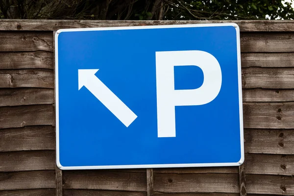 Zbliżenie Znaku Parkingowego Parkingu Zjednoczonym Królestwie — Zdjęcie stockowe