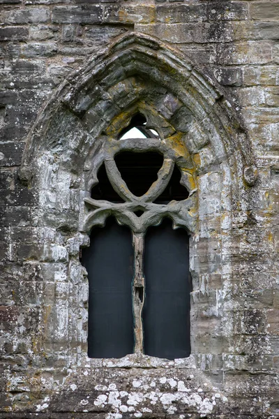 Een Oud Raam Zonder Glas Historische Dunkeld Kathedraal Stad Dunkeld — Stockfoto