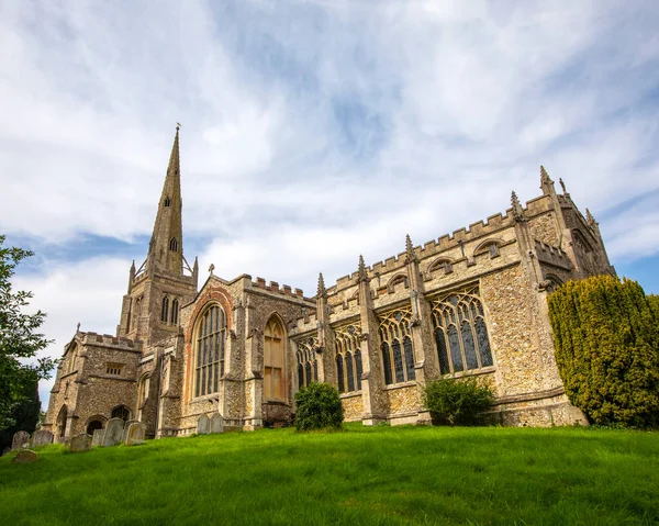 英国埃塞克斯郡Thaxted镇宏伟的Thaxted教区教堂景观 — 图库照片