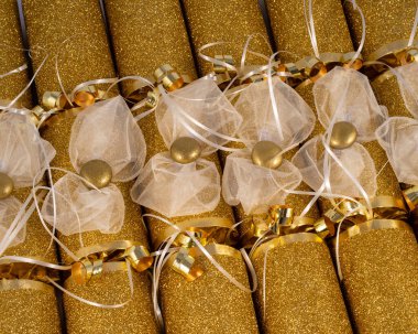 Güzel dekore edilmiş geleneksel Noel Krakerleri.