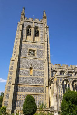 Long Melford, Suffolk, İngiltere 'deki görkemli Kutsal Üçleme Kilisesi manzarası..