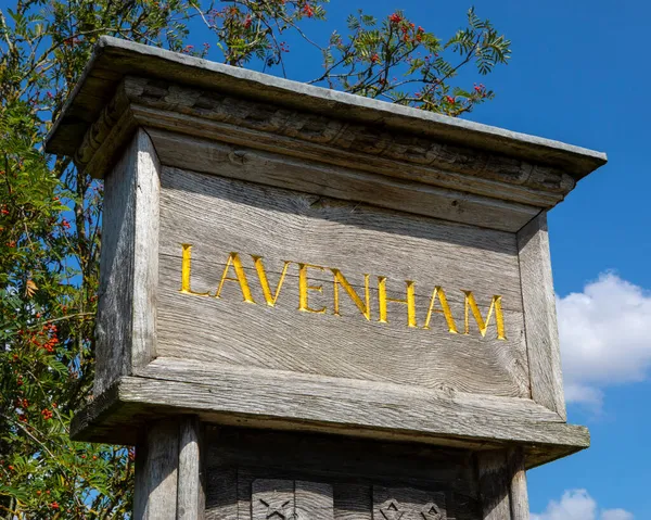 Μια Πινακίδα Στο Όμορφο Χωριό Lavenham Στο Suffolk Ηνωμένο Βασίλειο — Φωτογραφία Αρχείου