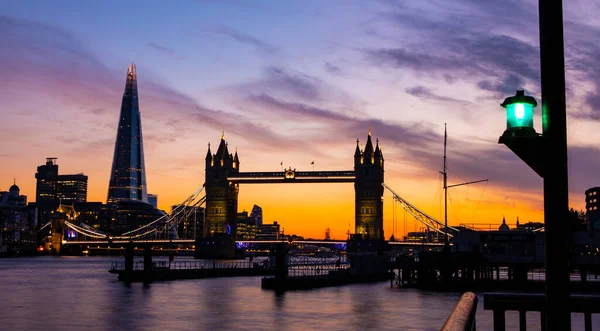 Лондон Великобритания Августа 2021 Года Вечерний Вид Темзу Потрясающий Тауэрский — стоковое фото