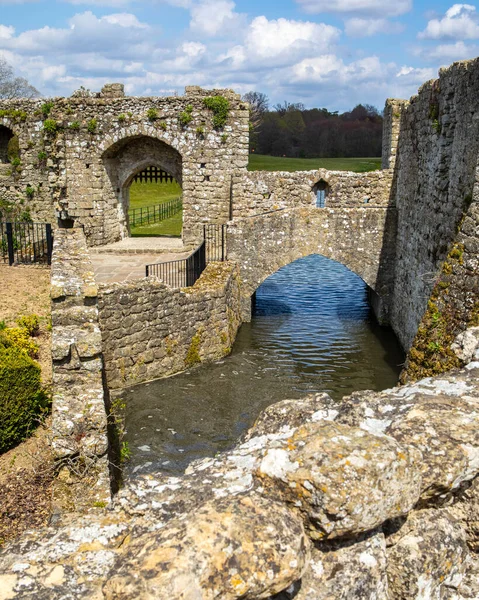 英国肯特历史名城利兹城堡的遗迹 — 图库照片