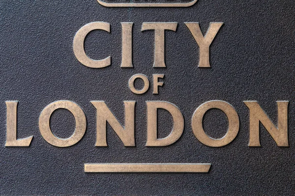 英国伦敦一个牌匾上伦敦金融城字样的特写 — 图库照片