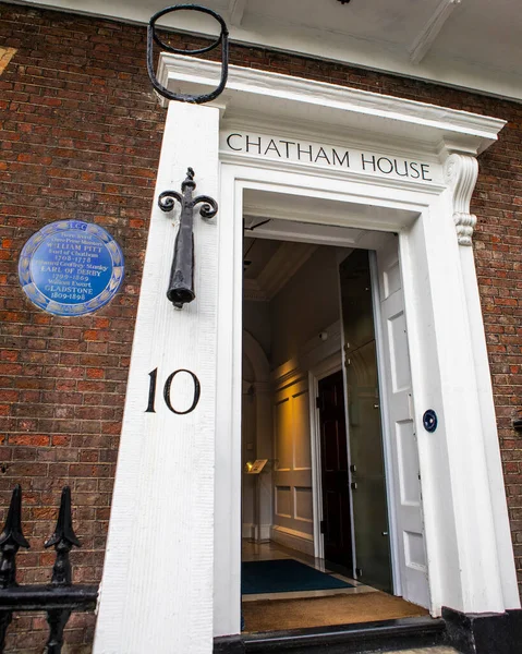 London Storbritannia Mai 2021 Plakett Chatham House Jamess Square London – stockfoto