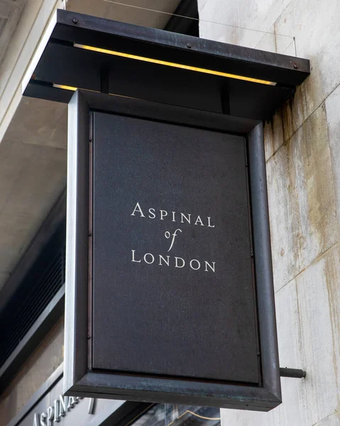ロンドン イギリス 2021年5月13日 ロンドン中心部のロンドン店のアスパールへの入り口の上のロゴ — ストック写真