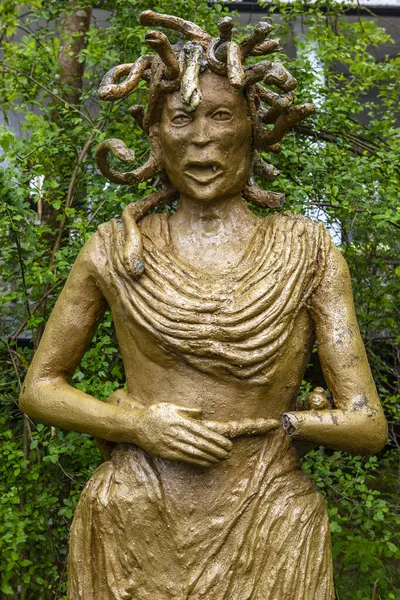 Cornwall June 5Th 2021 Medusa Caricature Statue Trago Mills Store — Stock Photo, Image