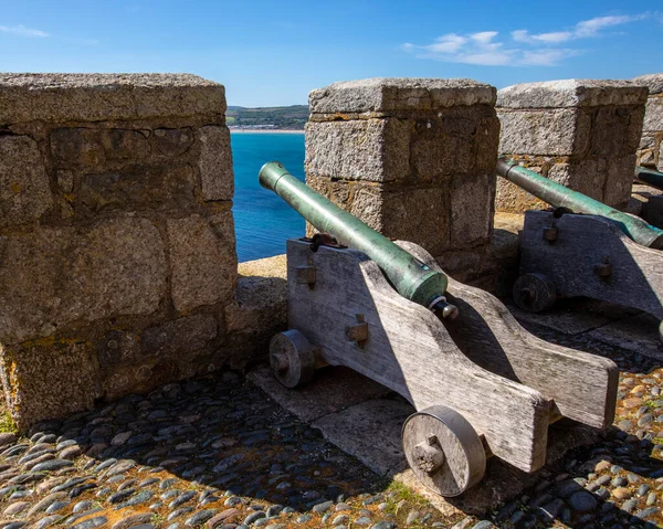 Cannoni Sui Merli Del Castello Sul Monte Michaels Cornovaglia Regno — Foto Stock