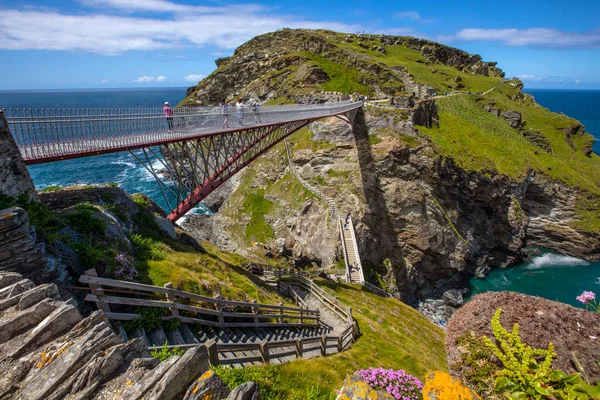 Udsigt Den Fantastiske Bro Maleriske Natur Tintagel Slot Cornwall Storbritannien - Stock-foto