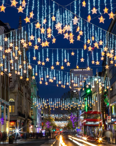 Londyn Wielka Brytania Grudnia 2021 Piękne Lampki Oxford Street Londynie — Zdjęcie stockowe