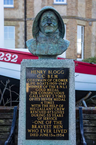 Cromer January 22Nd 2022 Bust Famous Lifeboatman Henry Blogg Seside — Stock Photo, Image