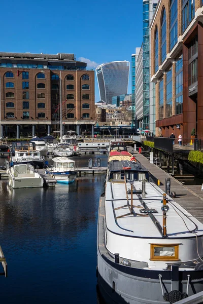 London March 18Th 2022 View Historic Katherines Dock London Fenchurch — ストック写真