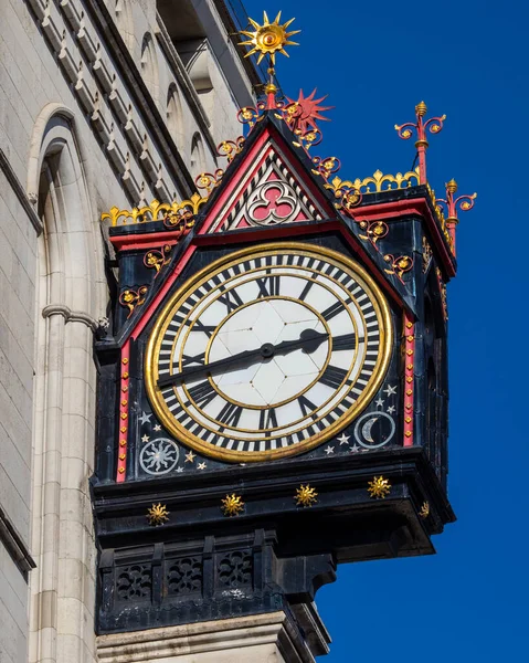 Detailní Záběr Ozdobných Hodin Exteriéru Royal Courts Justice Strand Centru — Stock fotografie