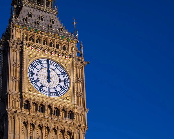 Oszałamiający Niedawno Odnowiony Zegar Wieży Elizabeth Houses Parliament Westminster Londyn — Zdjęcie stockowe