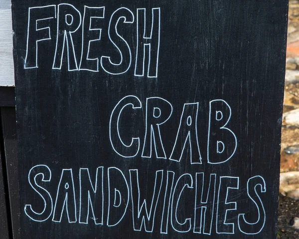 Sign Advertising Fresh Crab Sandwiches Sale Seaside Town Sheringham Norfolk — Foto Stock