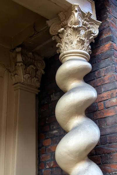 노퍽주 역사적 클리프턴 하우스 놀라운 기둥들 — 스톡 사진