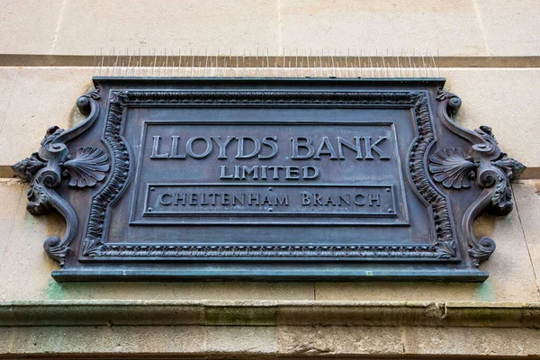 Cheltenham Egyesült Királyság 2022 Április Ornate Sign Lloyds Bank Town — Stock Fotó