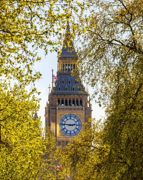 Det Historiska Elizabeth Tower Sett Från Vicoria Ebankment Westminster London — Stockfoto