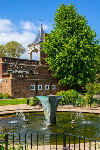 London May 5Th 2022 View Iris Garden Holland Park London — Stockfoto