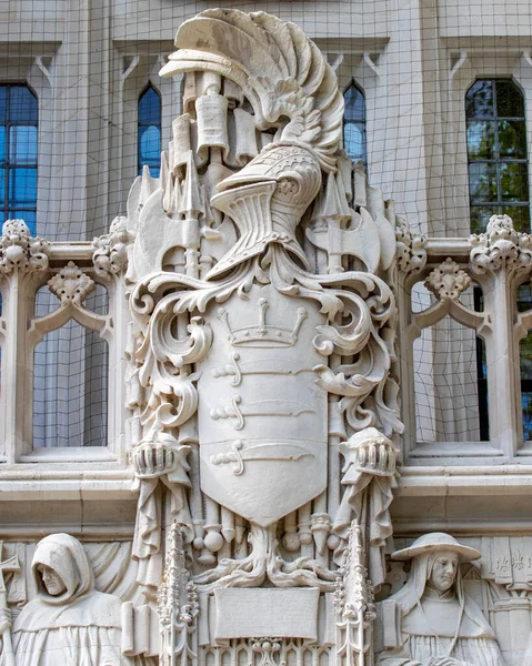 London Storbritannien April 2022 Närbild Intrikata Skulpturerna Utsidan Högsta Domstolens Stockbild