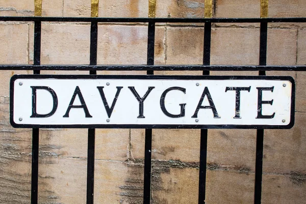 Primer Plano Cartel Davygate Histórica Ciudad York Reino Unido — Foto de Stock