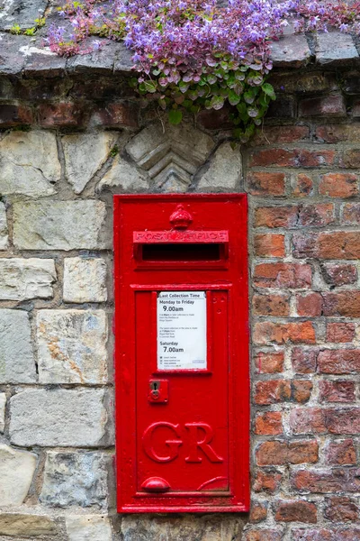 ยอร สหราชอาณาจ นายน 2022 องจดหมายส แดงในเม องท สวยงามของยอร ในสหราชอาณาจ — ภาพถ่ายสต็อก