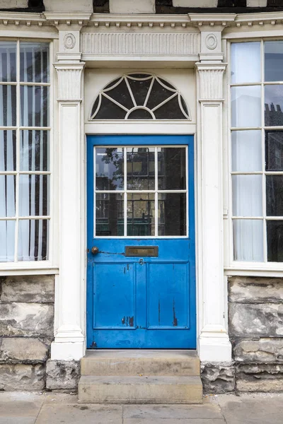 Дверь Старого Здания Колледжа Сент Уильямс Колледж Стрит Городе Йорк — стоковое фото