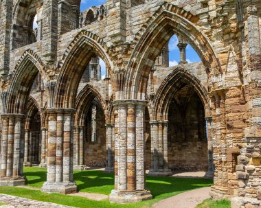 İngiltere 'nin Kuzey Yorkshire kentindeki Whitby kasabasındaki tarihi Whitby Manastırı.