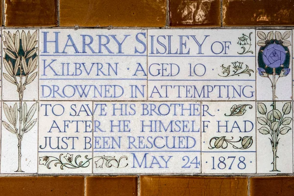 London June 14Th 2022 Plaque Memorial Heroic Self Sacrifice Postmans — Stock Photo, Image