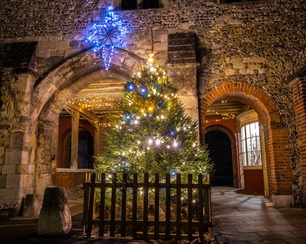 Winchester Royaume Uni Novembre 2021 Belles Décorations Noël Kingsgate Médiéval — Photo
