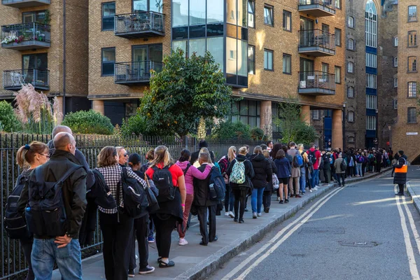 Londýn Velká Británie Září 2022 Queue Bermondsey Wall West London — Stock fotografie